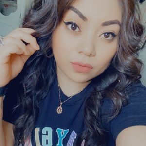 Meet your Posher, Ivon